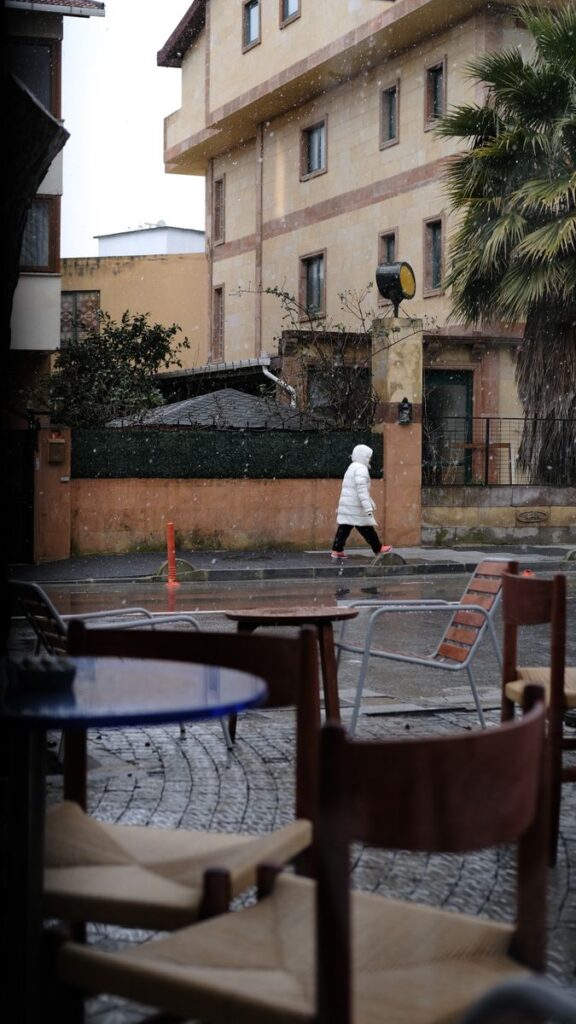 Tormenta con la que se activan cobertura de terraza en seguro de hostelería